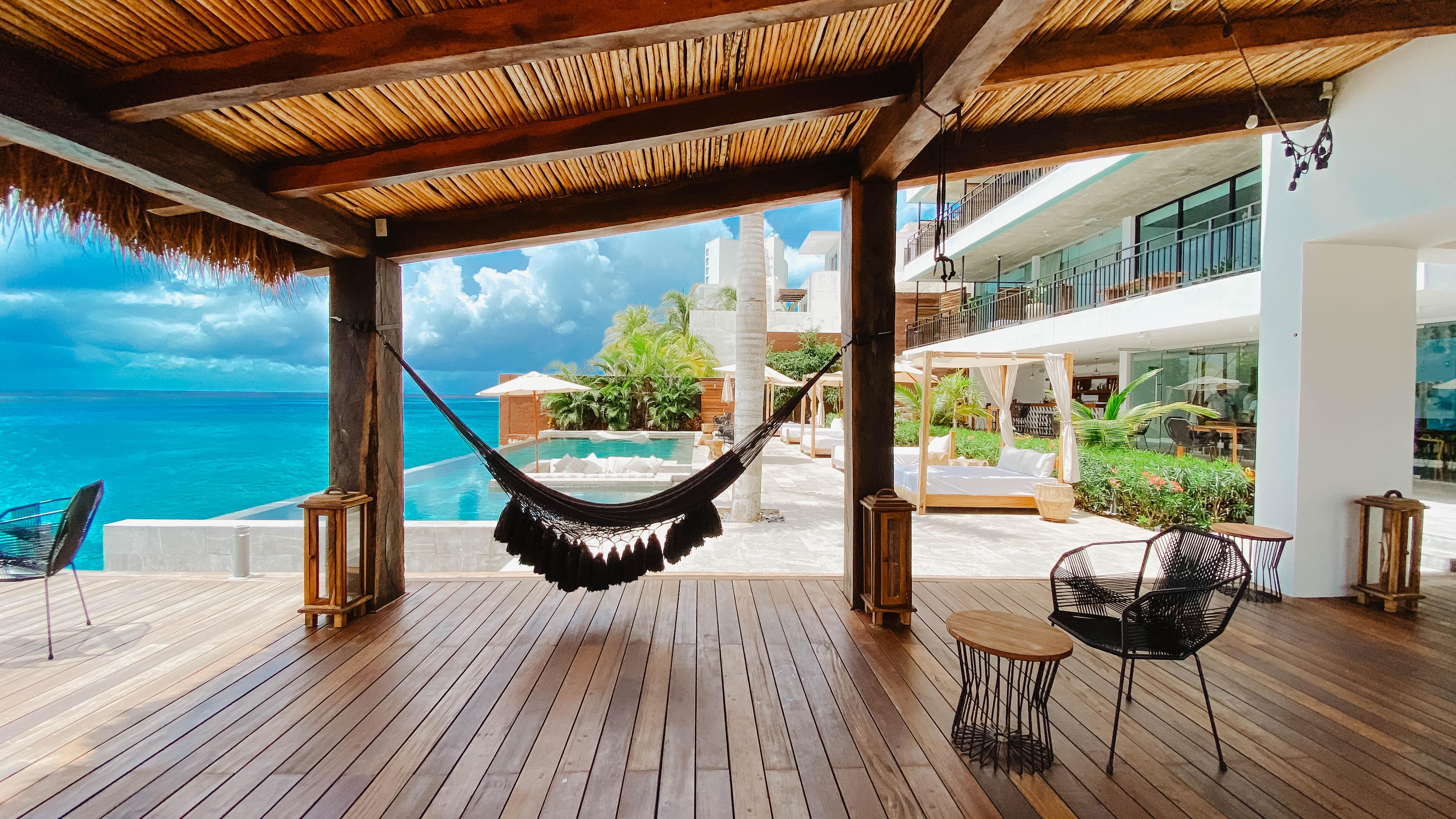 B Unique Hotel 5*